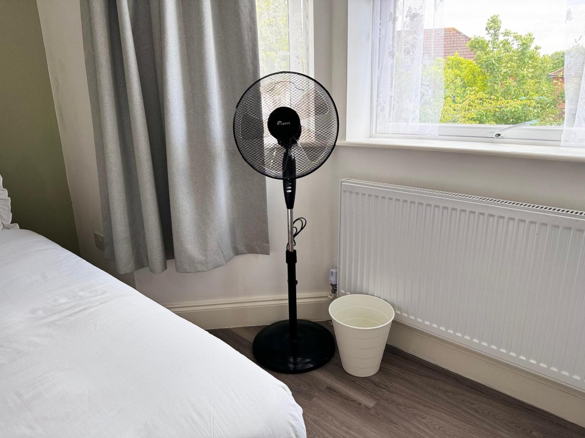 Vibrant 30min To & Free Wifi Apartment